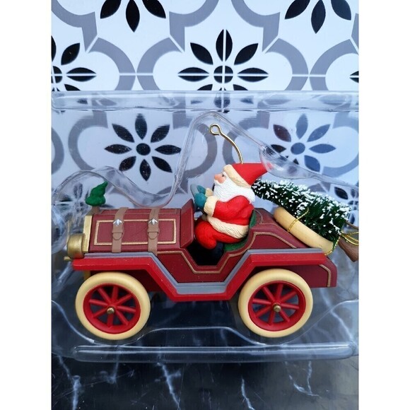 Hallmark Keepsake Ornament 1995 Santa's Roadster Christmas Tree - Picture 4 of 4